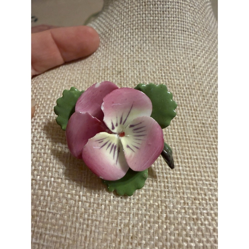 Vintage‎ Cara China Staffordshire Pink Pansy Flower Brooch Made in England